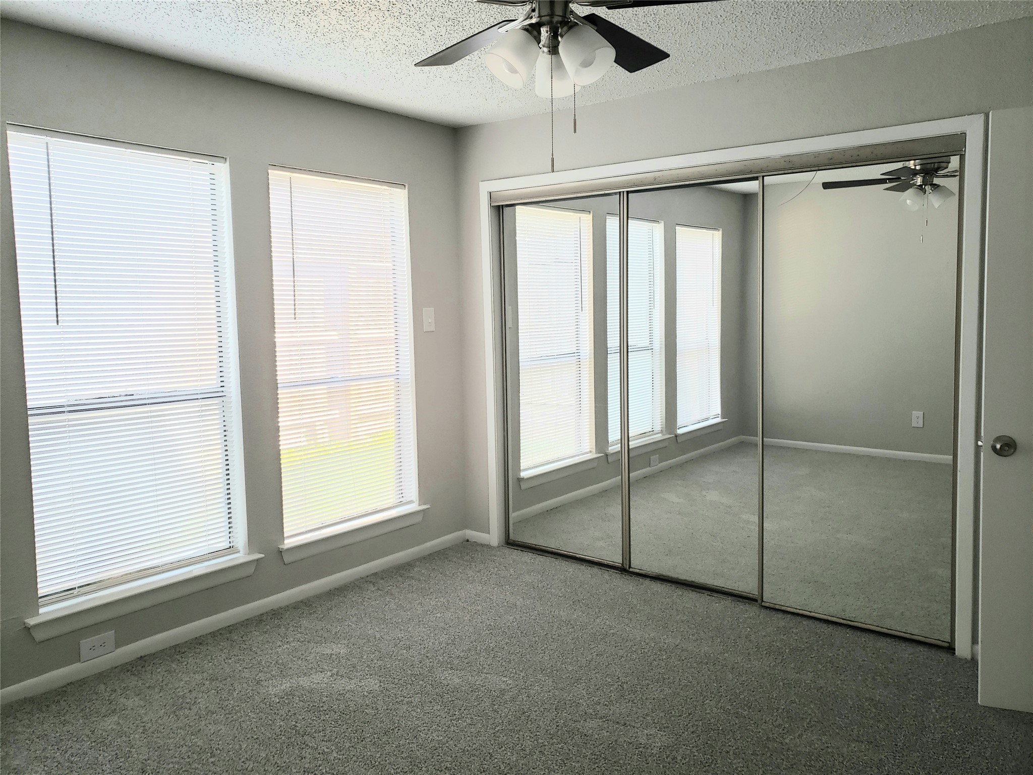 2277 South Kirkwood Road, Unit 1115 Houston, TX 77077 - Photo 11 of 25 PRIMARY BEDROOM
