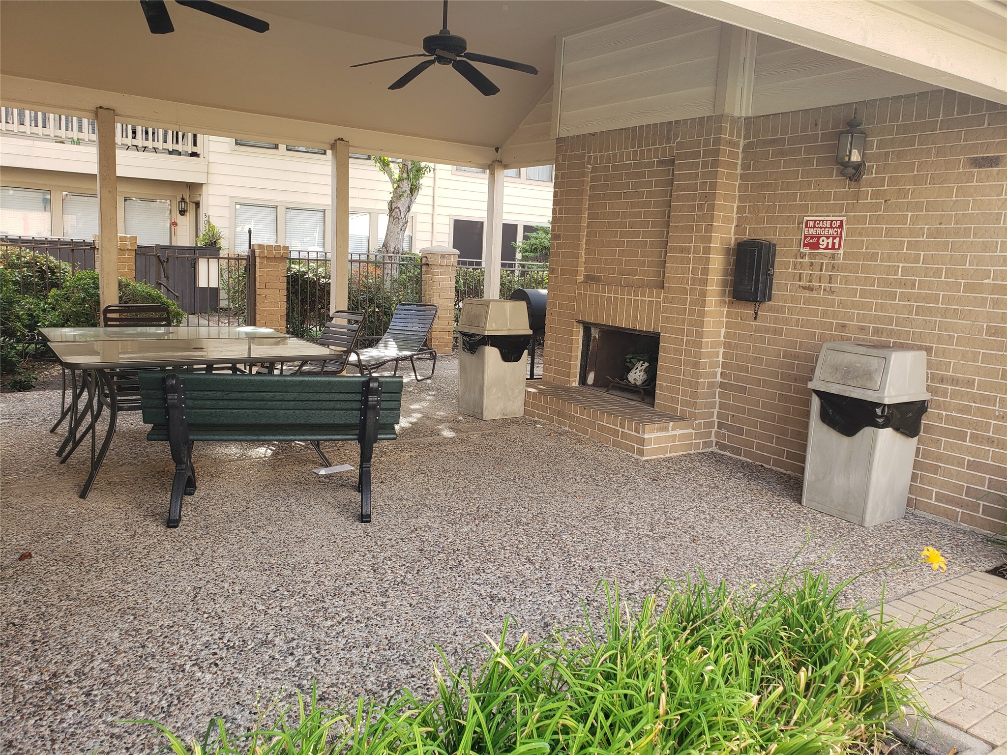 2277 South Kirkwood Road, Unit 1115 Houston, TX 77077 - Photo 23 of 25 COMMUNITY OUTDOOR AREA