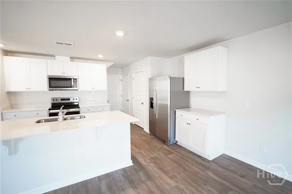 $2,400 | 112 Red Admiral Lane, Savannah, GA 31419