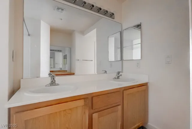 $1,600 | 59 East Agate Avenue, Unit 403, Las Vegas, NV 89123