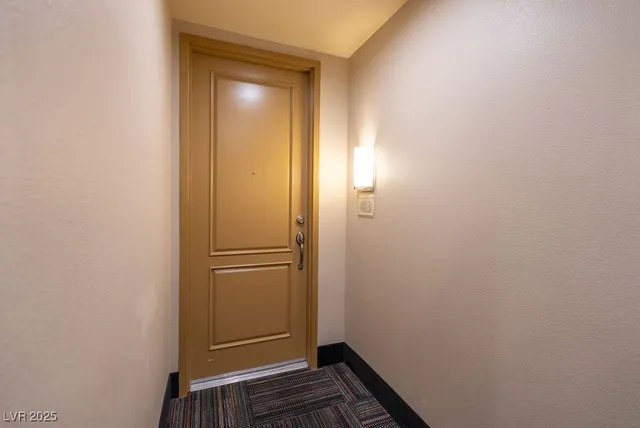 $1,600 | 59 East Agate Avenue, Unit 403, Las Vegas, NV 89123