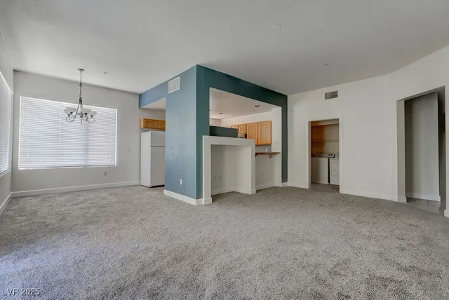 $1,600 | 59 East Agate Avenue, Unit 403, Las Vegas, NV 89123