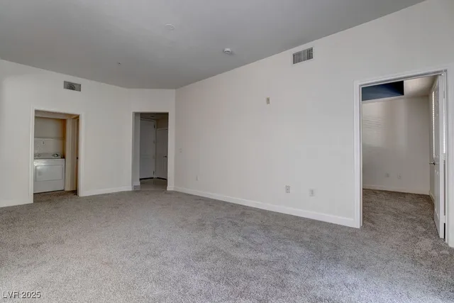 $1,600 | 59 East Agate Avenue, Unit 403, Las Vegas, NV 89123