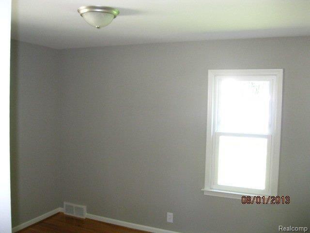 1336 Dorothea Road Berkley, MI 48072 - Photo 13 of 20 Bedroom 3.jpg