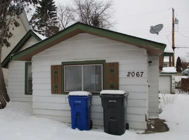 $118,800 | 2067 Nokomis Avenue, St. Paul, MN 55119