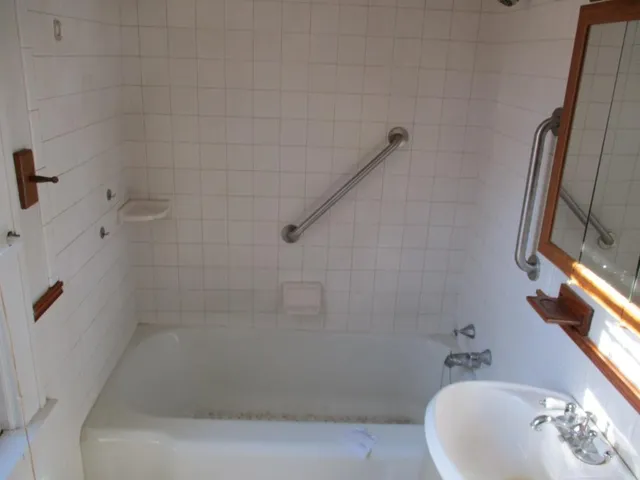 $118,800 | 2067 Nokomis Avenue, St. Paul, MN 55119