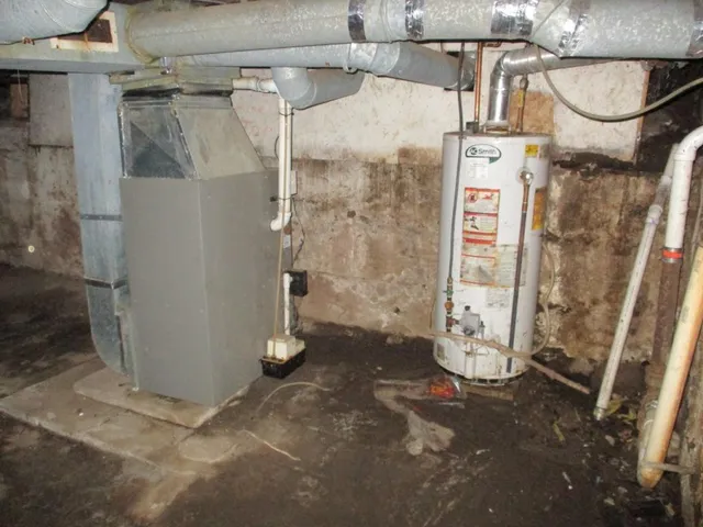 $118,800 | 2067 Nokomis Avenue, St. Paul, MN 55119