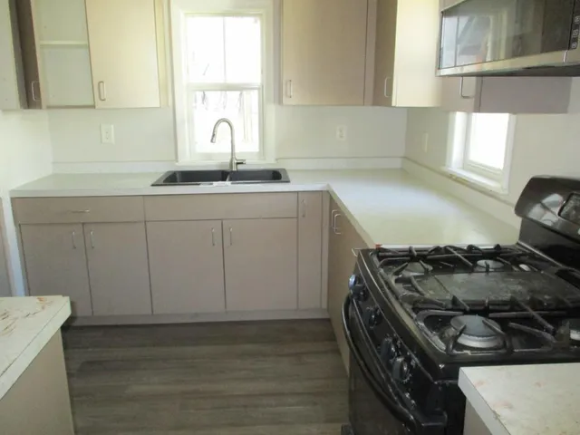 $118,800 | 2067 Nokomis Avenue, St. Paul, MN 55119