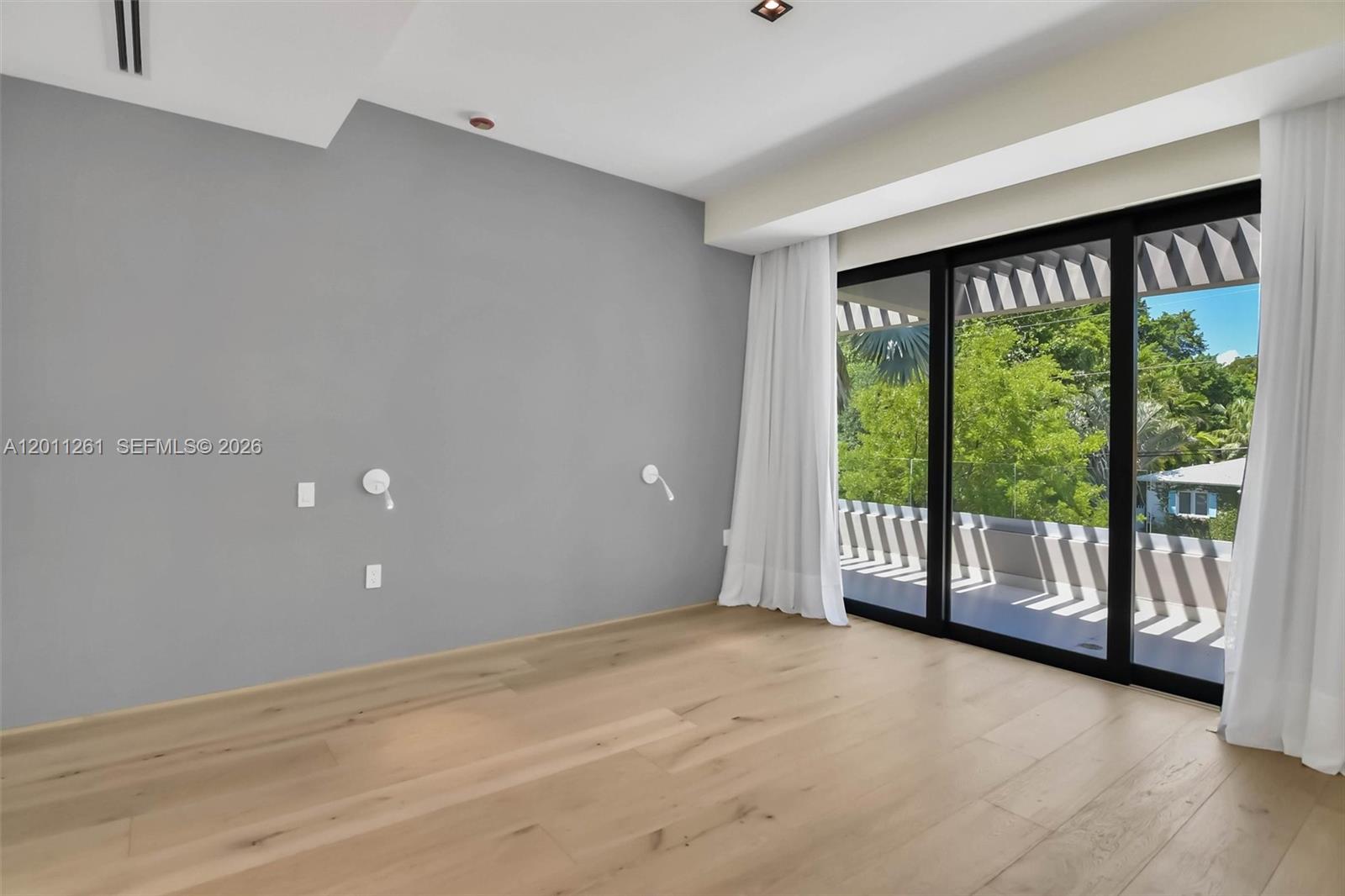 135 Southwest 29th Road Miami, FL 33129 - Photo 29 of 74