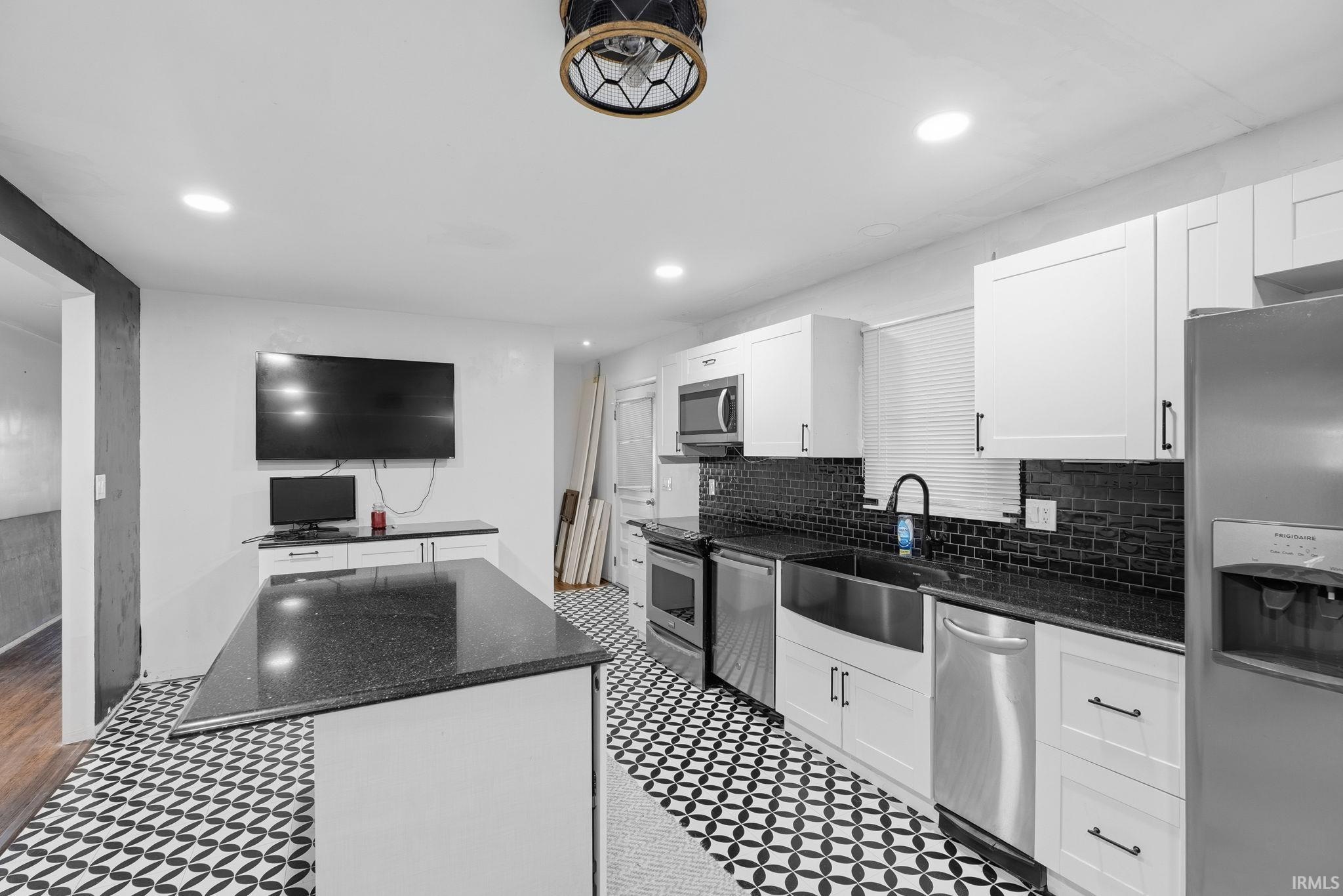 6900 Old State Road Evansville, IN 47710 - Photo 11 of 30 Gallery Image 11