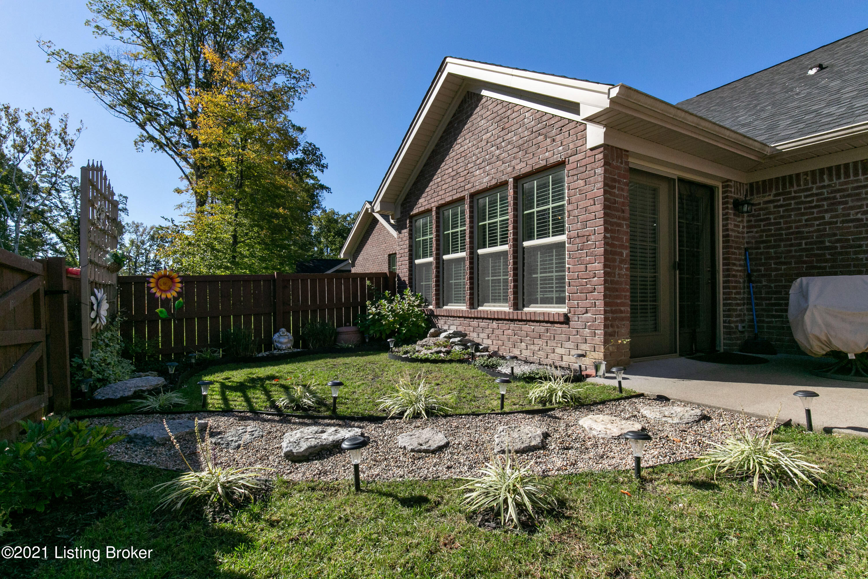 6519 Renate Road Louisville, KY 40291 - Photo 24 of 28 6519 Renate Rd