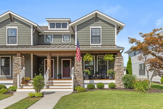 $595,000 | 4707 Macatawa Legends Boulevard, Holland, MI 49424