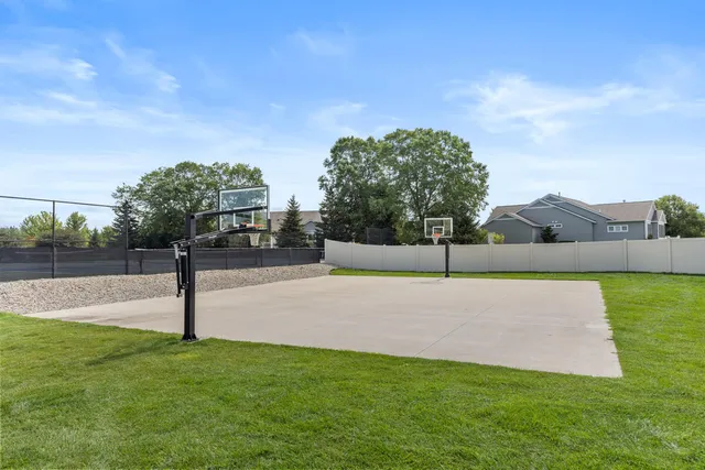 $595,000 | 4707 Macatawa Legends Boulevard, Holland, MI 49424