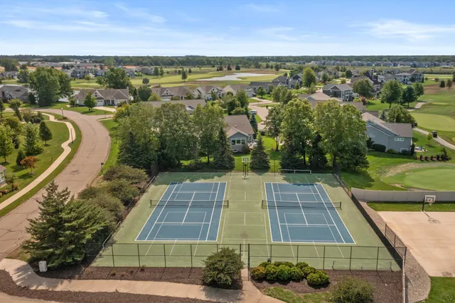 $595,000 | 4707 Macatawa Legends Boulevard, Holland, MI 49424