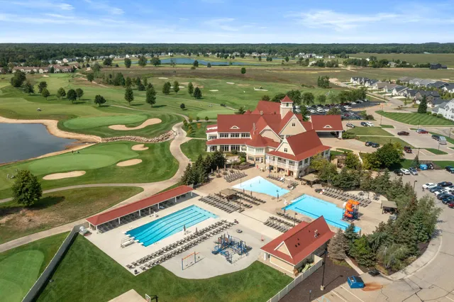 $595,000 | 4707 Macatawa Legends Boulevard, Holland, MI 49424