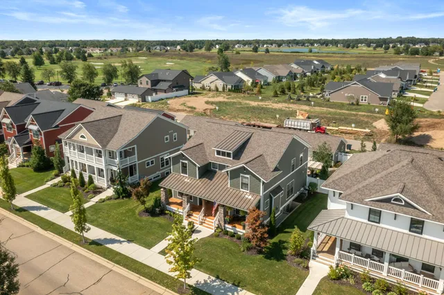 $595,000 | 4707 Macatawa Legends Boulevard, Holland, MI 49424