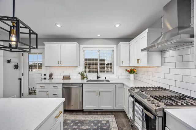 $595,000 | 4707 Macatawa Legends Boulevard, Holland, MI 49424