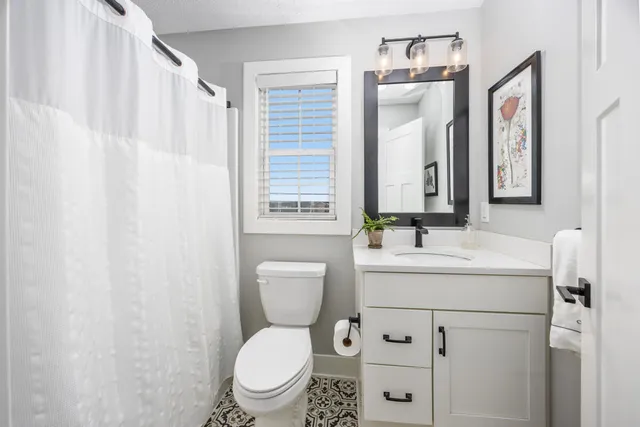 $595,000 | 4707 Macatawa Legends Boulevard, Holland, MI 49424