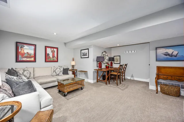 $595,000 | 4707 Macatawa Legends Boulevard, Holland, MI 49424