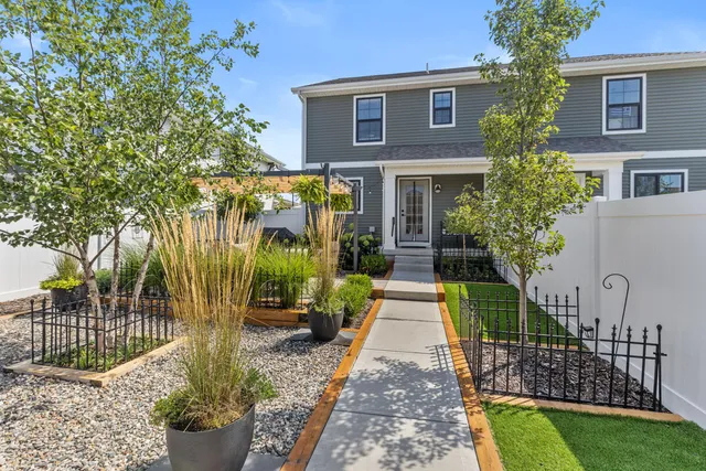 $595,000 | 4707 Macatawa Legends Boulevard, Holland, MI 49424