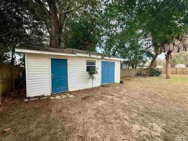 a view of house with a outdoor space