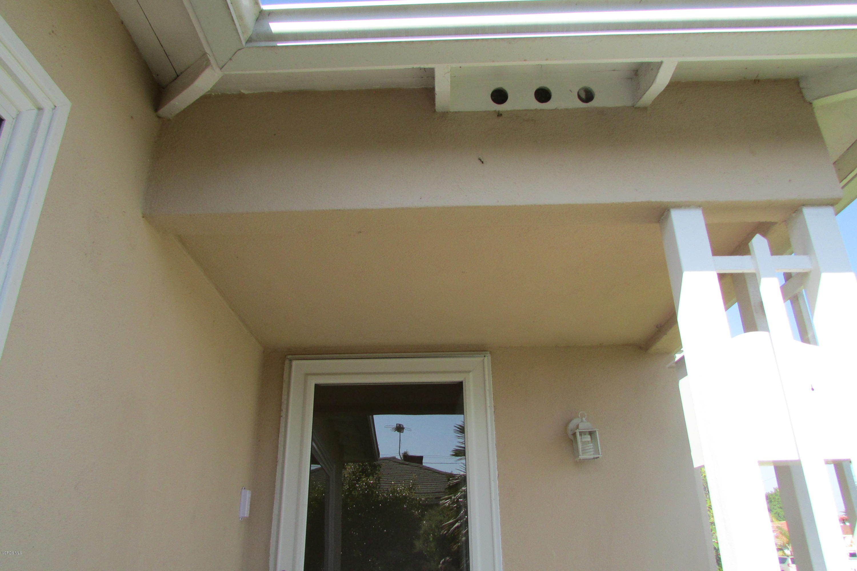 412 West Roderick Avenue Oxnard, CA 93030 - Photo 3 of 71 IMG_2359