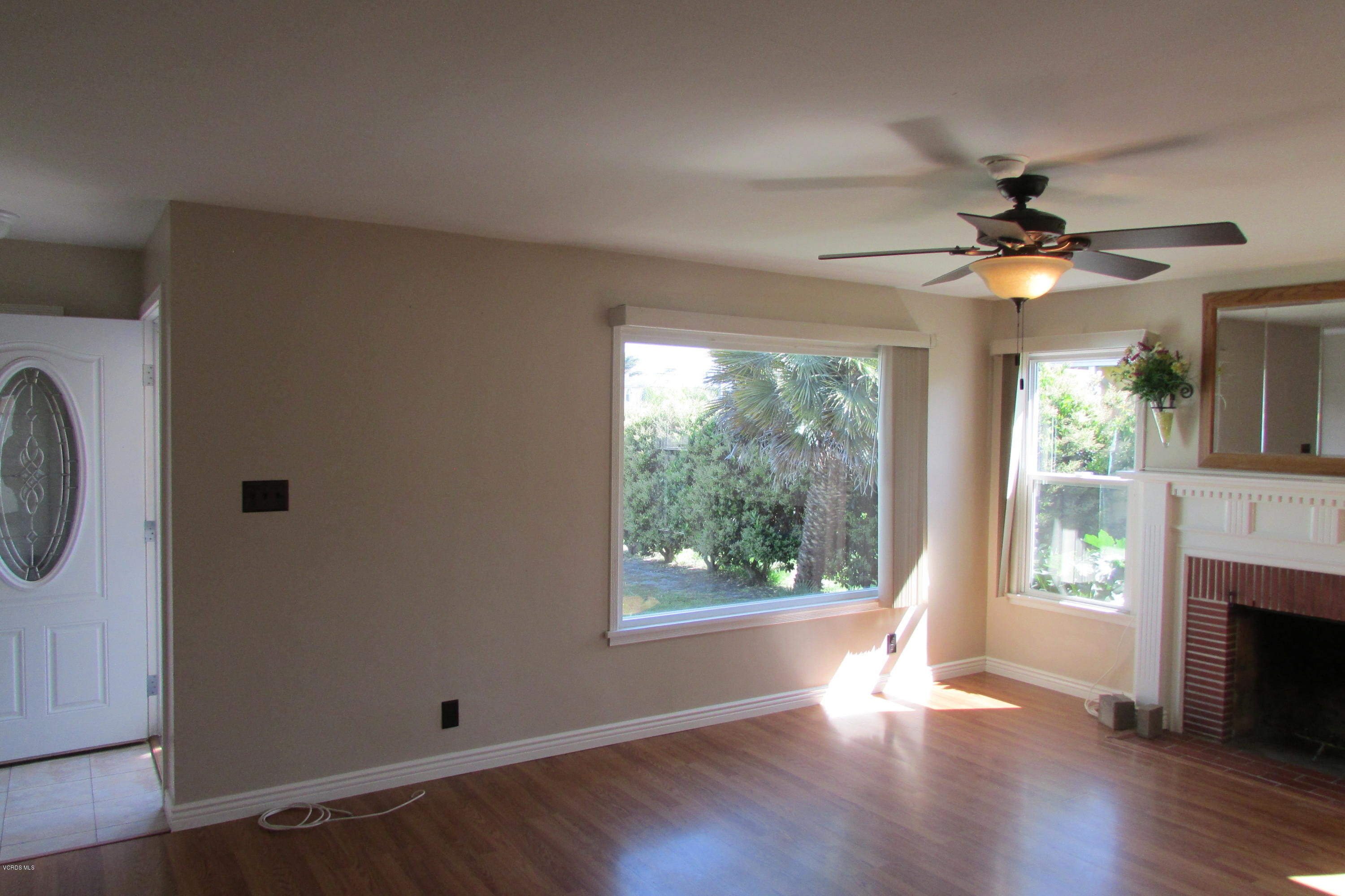 412 West Roderick Avenue Oxnard, CA 93030 - Photo 8 of 71 IMG_2365 1