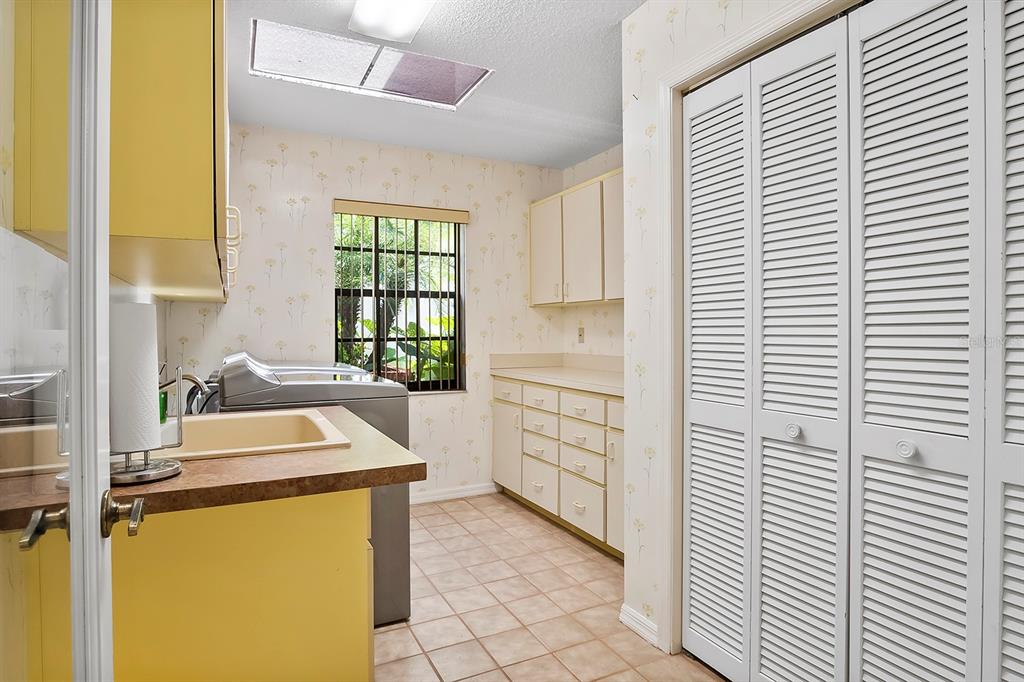 6049 Patricia Place Weeki Wachee, FL 34607 - Photo 33 of 57