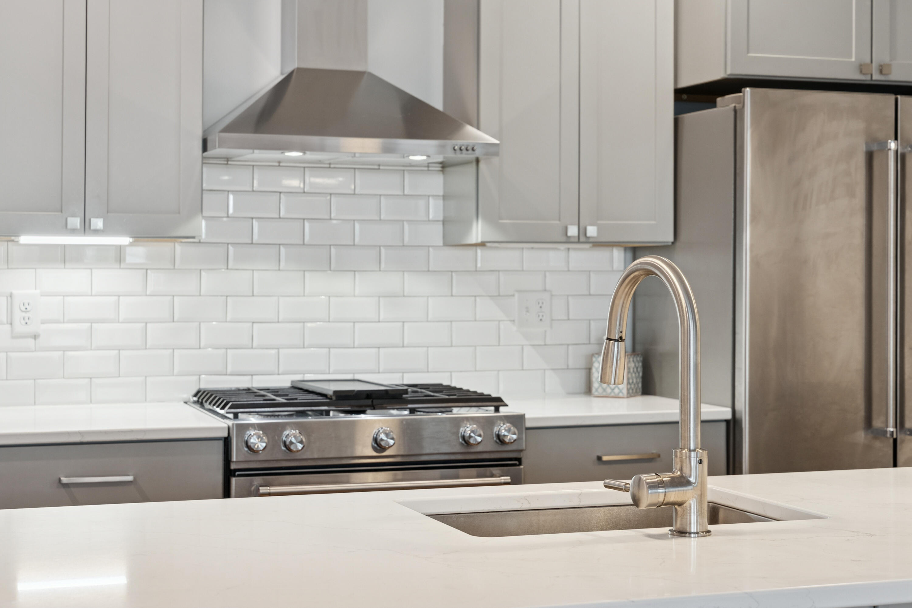 10 Hammond Street, Unit 103 Portland, ME 04101 - Photo 8 of 37 DSC04411