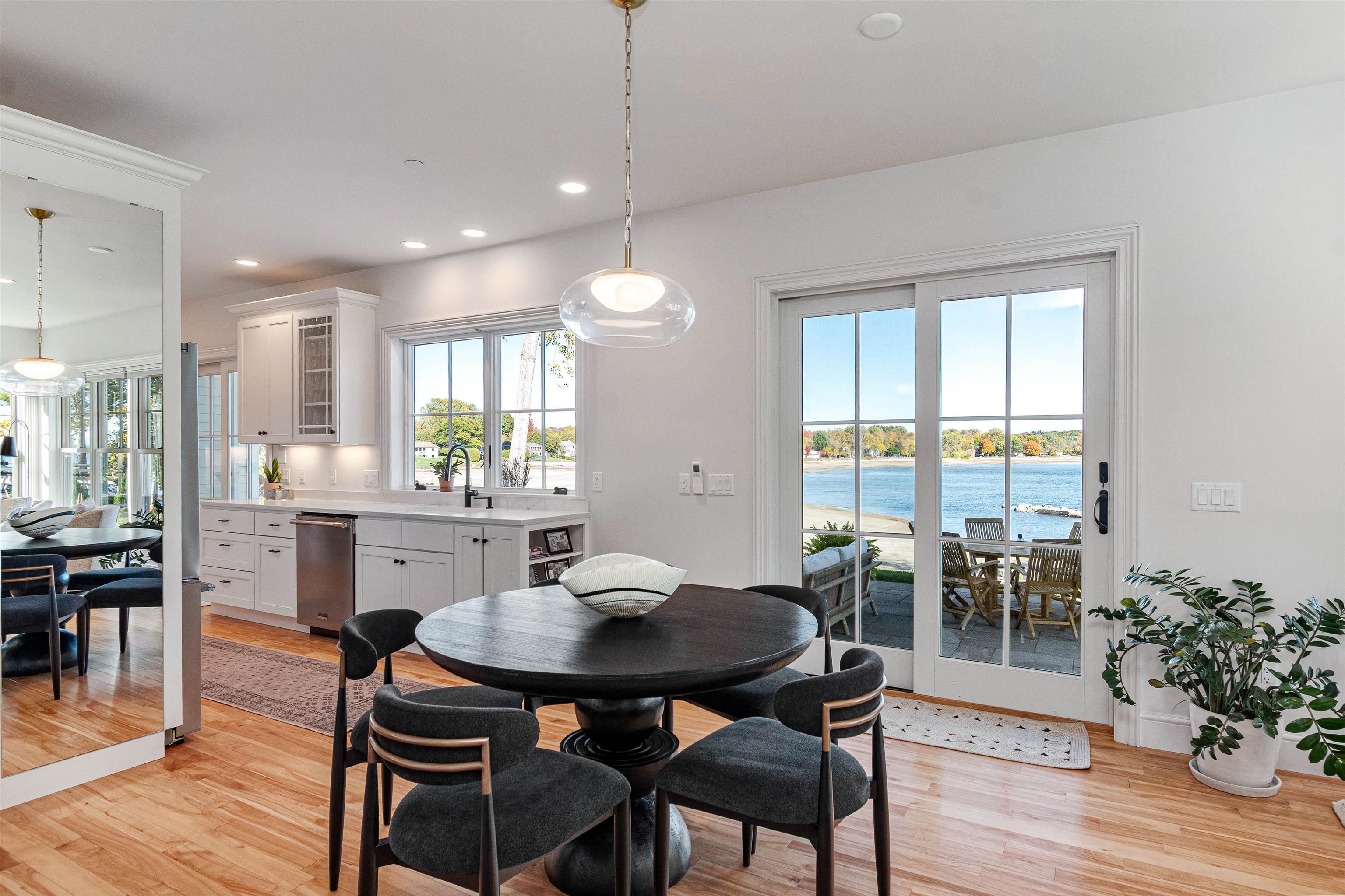 451 Appletree Point Road Burlington, VT 05408 - Photo 17 of 60