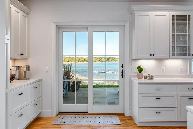 $2,250,000 | 451 Appletree Point Road, Burlington, VT 05408