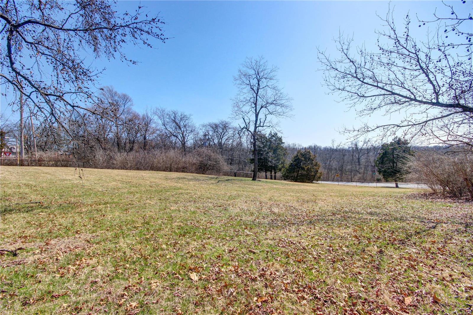 12201 Robyn Road Sunset Hills, MO 63127 - Photo 1 of 9