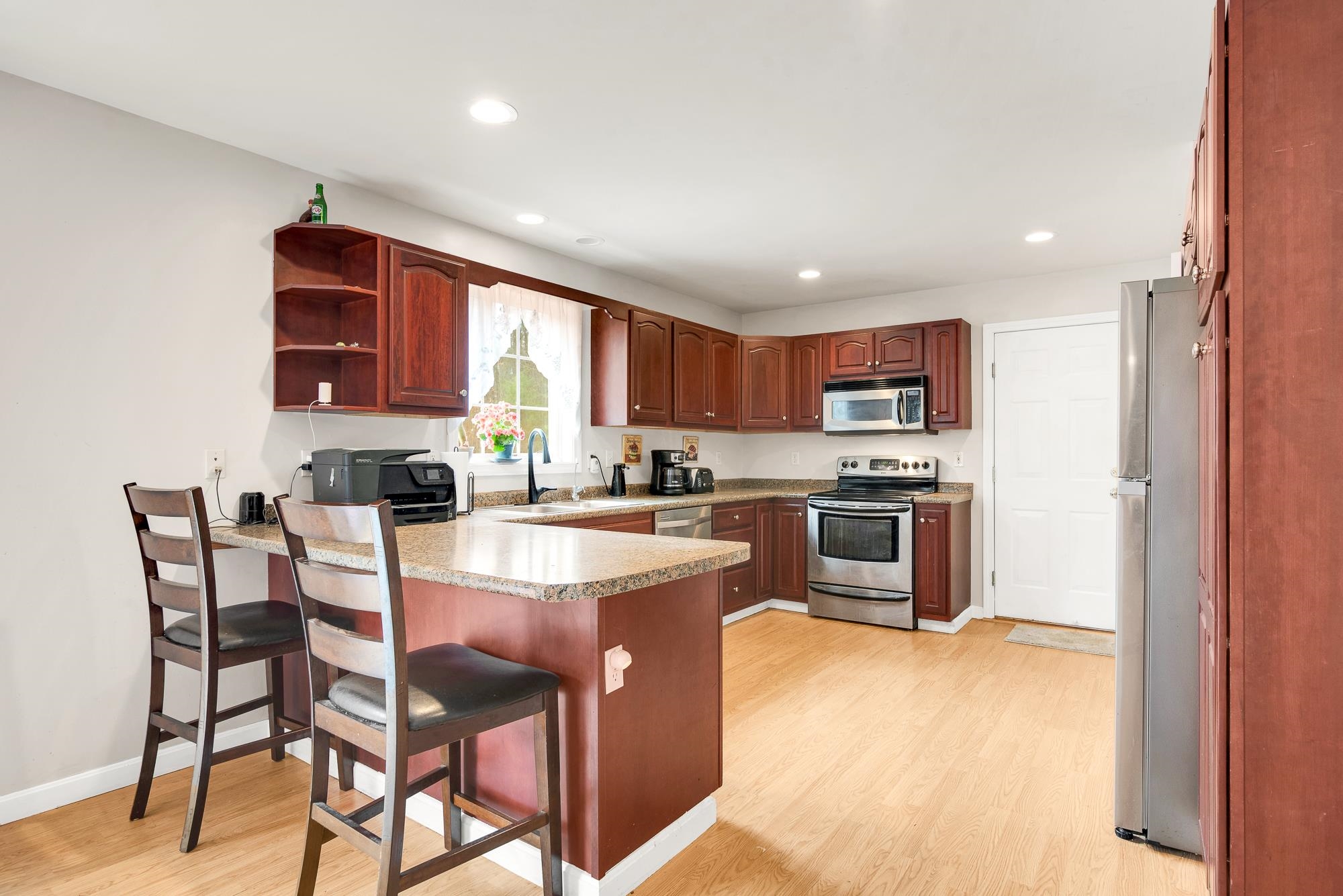 227 Lowell Street Rochester, NH 03867 - Photo 3 of 21