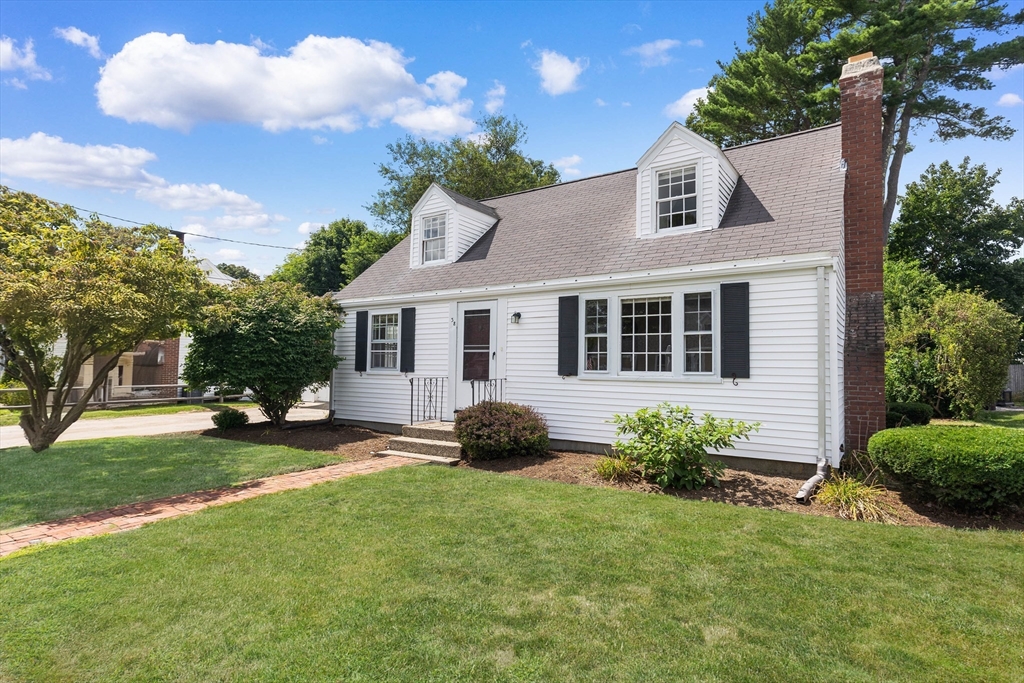 38 Mandalay Road Weymouth, MA 02190 - Photo 1 of 21 Gallery Image 1