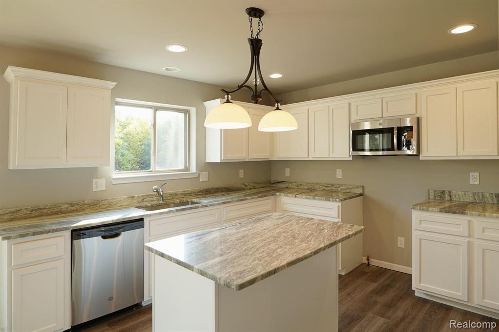 34606 Garfield Road Fraser, MI 48026 - Photo 11 of 39
