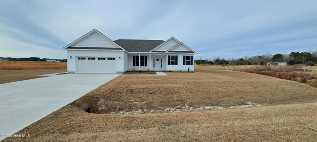 $309,000 | 639 Bright Harvest Drive, Maysville, NC 28555