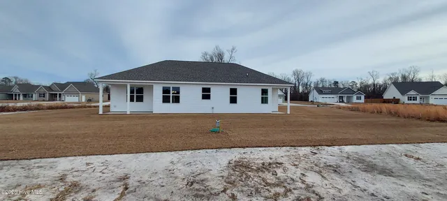 $309,000 | 639 Bright Harvest Drive, Maysville, NC 28555