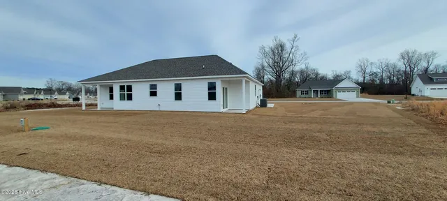 $309,000 | 639 Bright Harvest Drive, Maysville, NC 28555