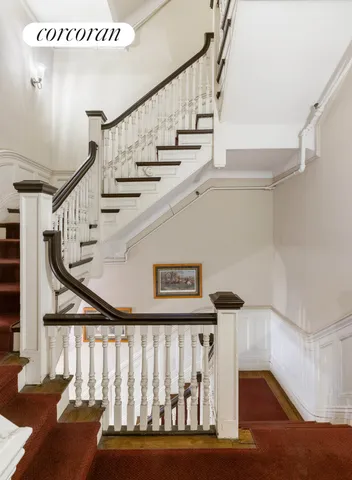 a view of entryway with an entryway