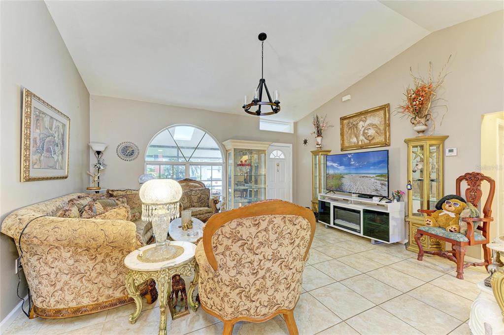620 Burke Road Venice, FL 34293 - Photo 5 of 27