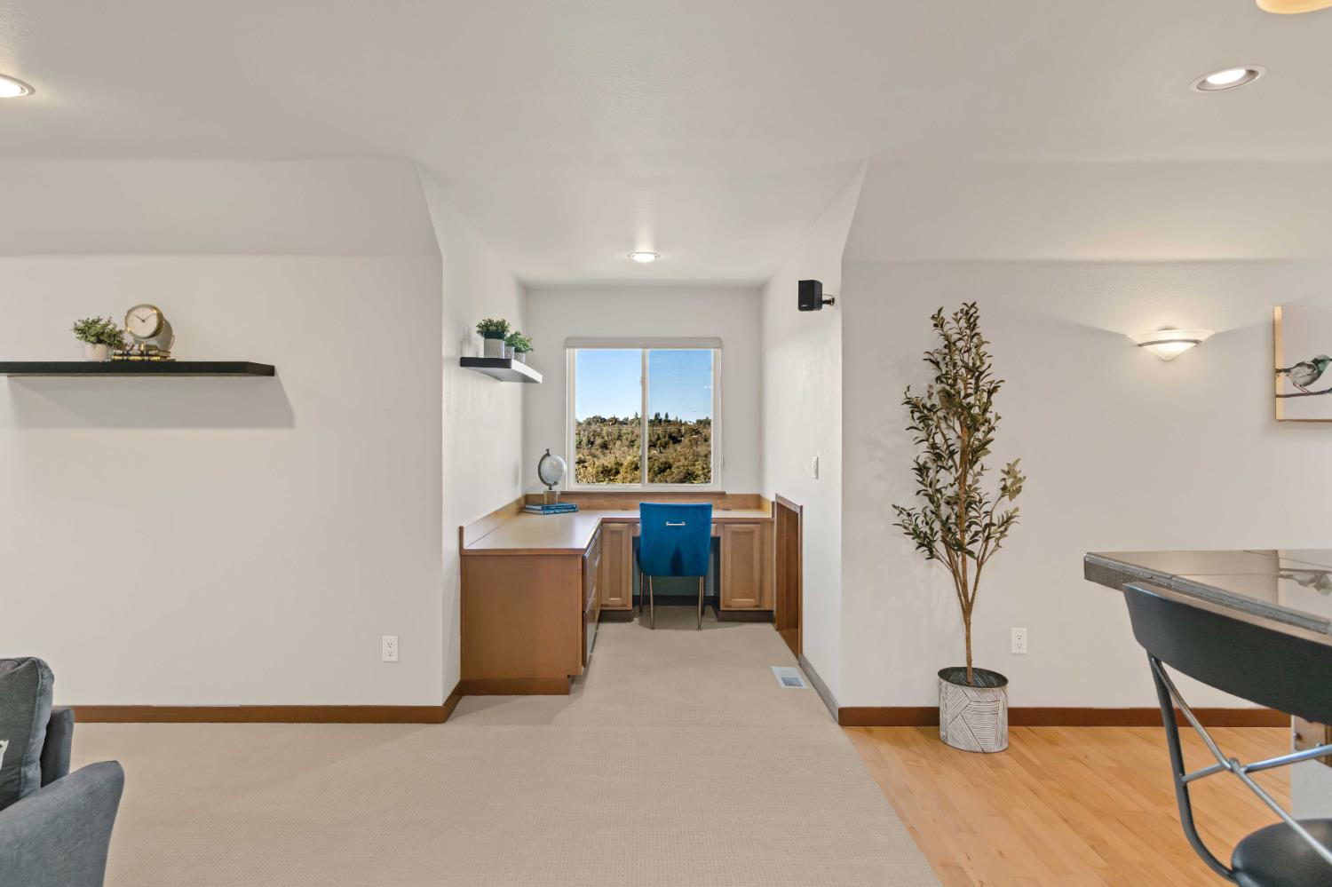 5390 Lost Creek Road Shingle Springs, CA 95682 - Photo 68 of 81 Office niche