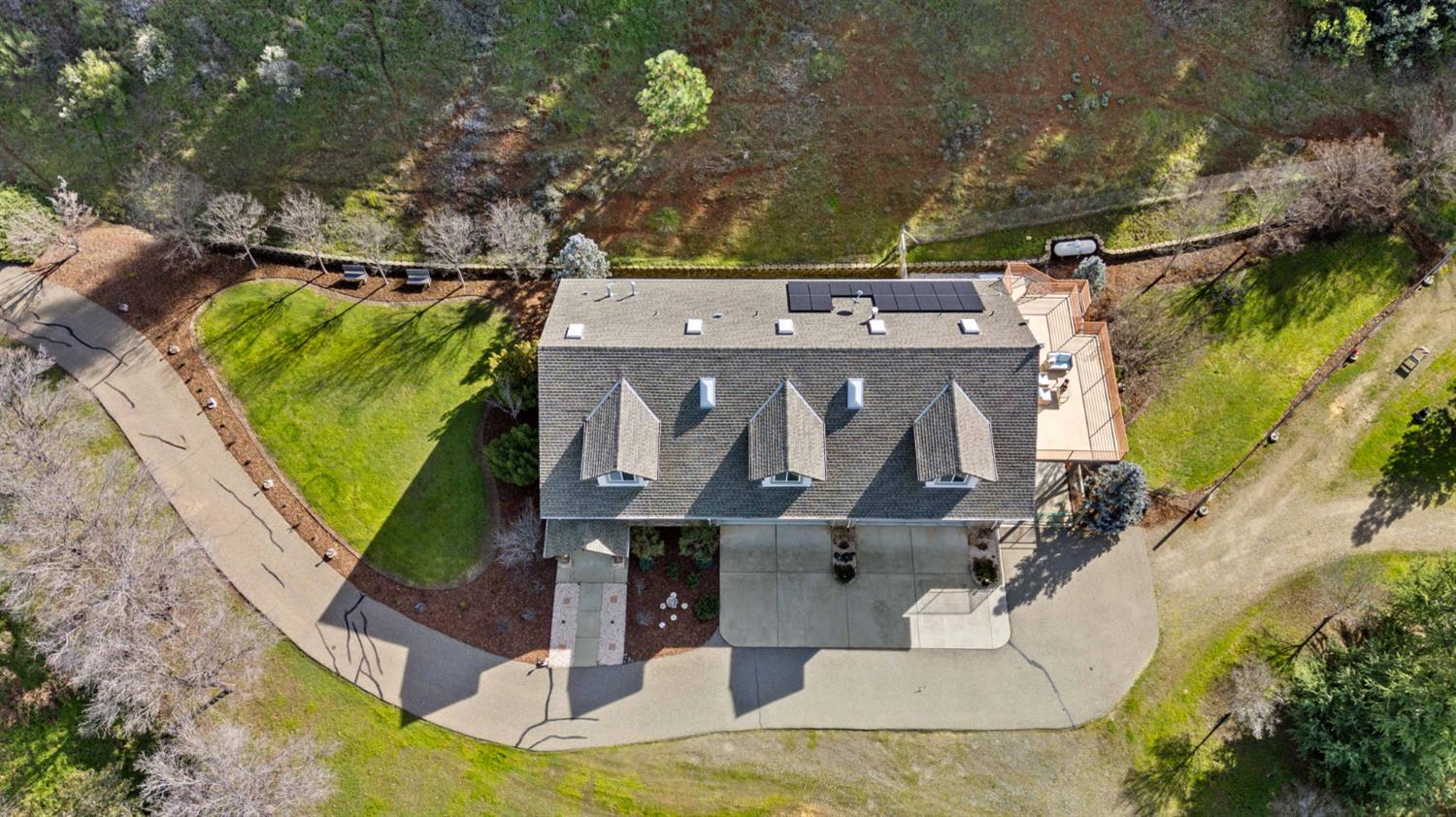 5390 Lost Creek Road Shingle Springs, CA 95682 - Photo 75 of 81 Fenced yard to the right.