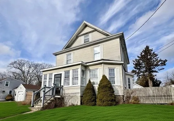 $635,000 | 603 Temple Street, Whitman, MA 02382