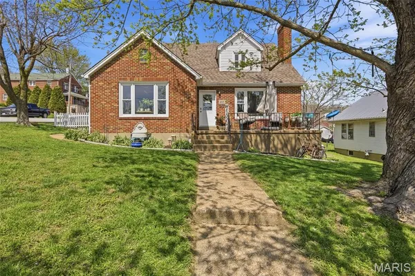 $395,000 | 437 West 8th Street, Hermann, MO 65041