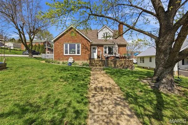 $395,000 | 437 West 8th Street, Hermann, MO 65041