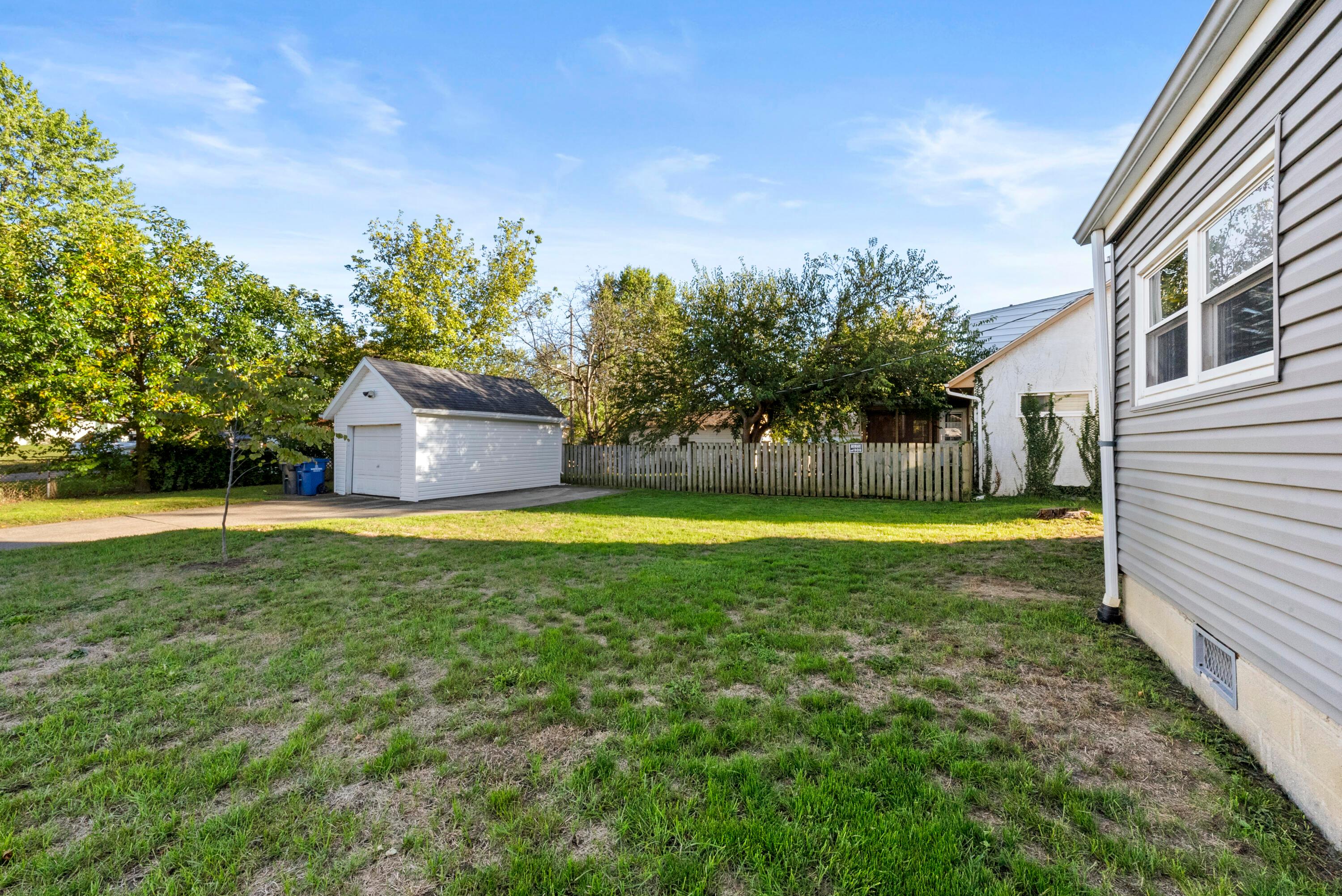 1040 Bernhard Road Columbus, OH 43227 - Photo 23 of 25 DSC06078