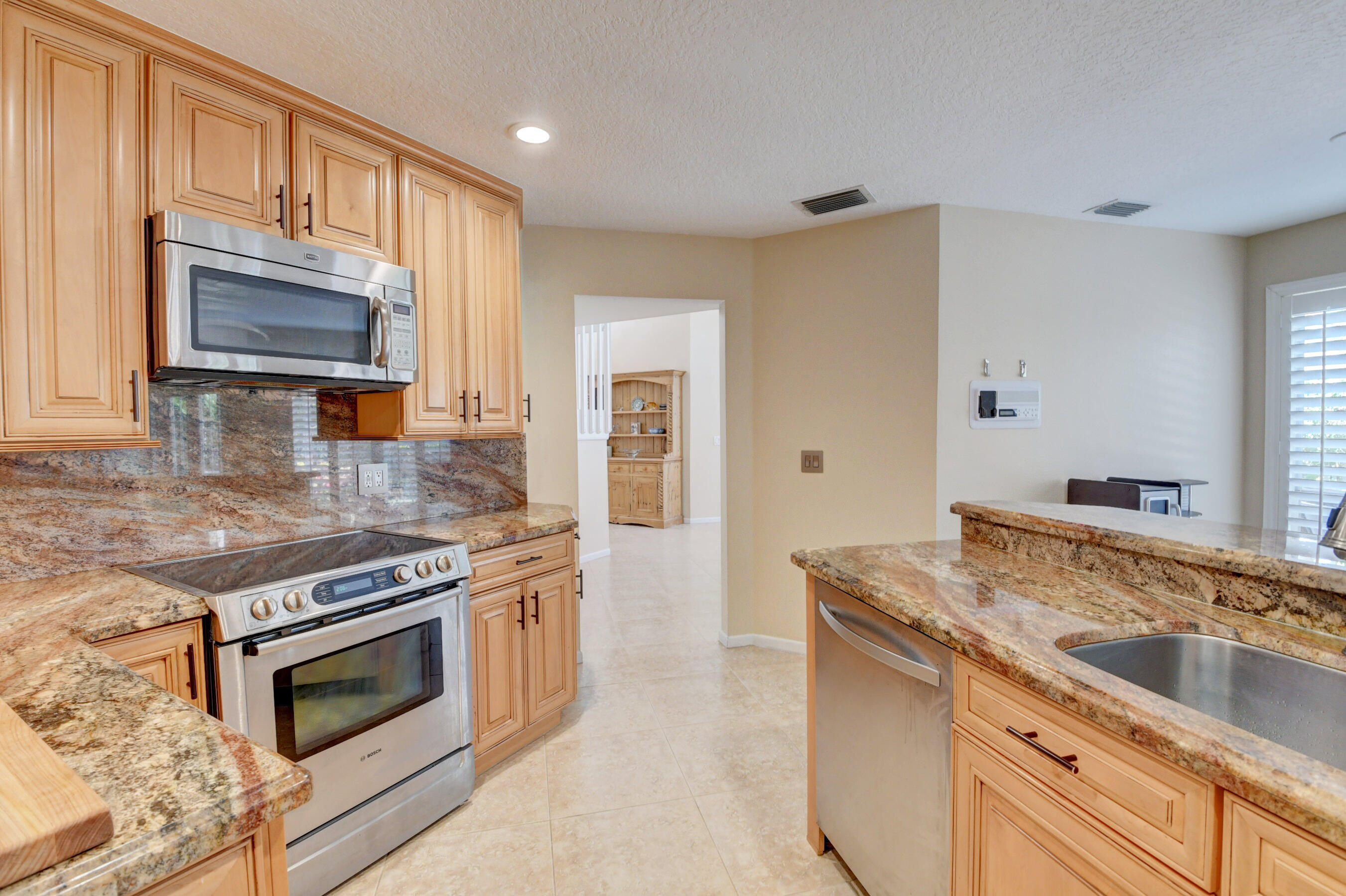 17300 Balboa Point Way Boca Raton, FL 33487 - Photo 14 of 57 Kitchen