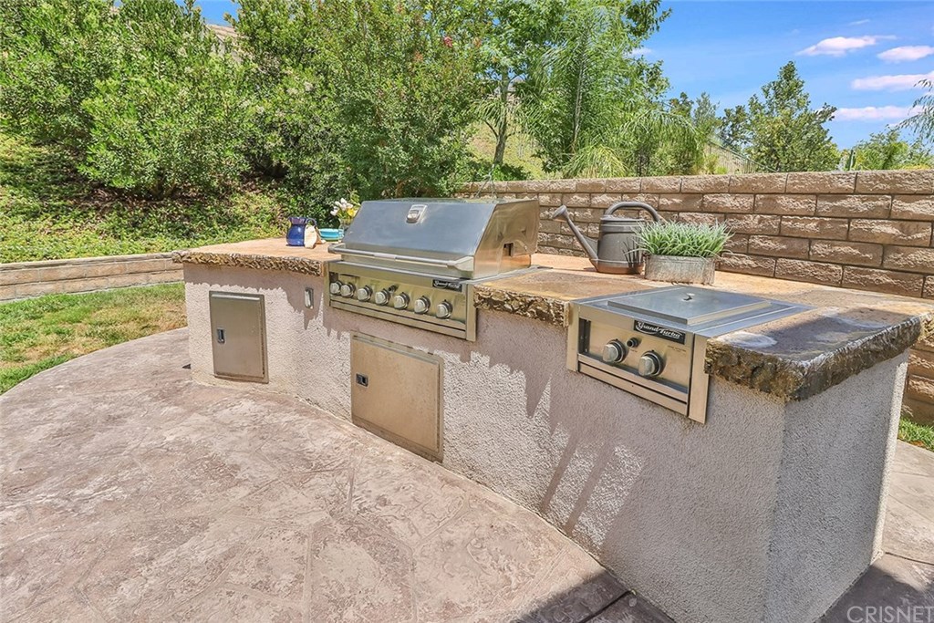 2948 Milestone Avenue Simi Valley, CA 93065 - Photo 65 of 70 Outdoor BBQ and stove