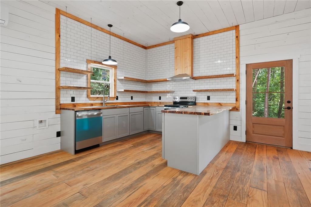 129 North Fern Cove Road Sautee Nacoochee, GA 30571 - Photo 11 of 36