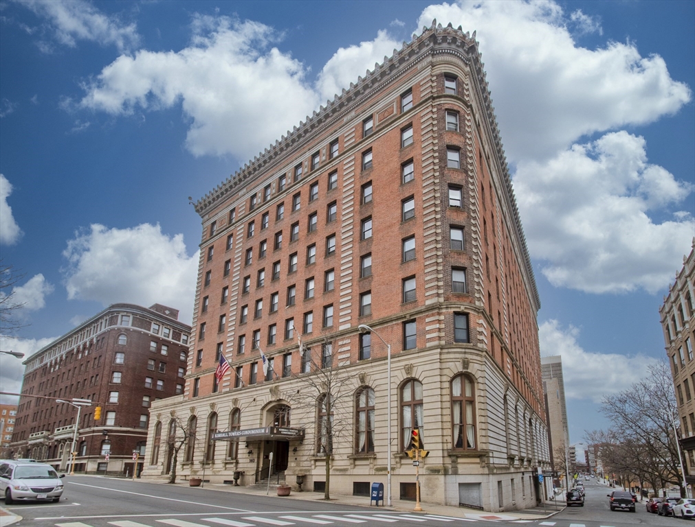 140 Chestnut Street, Unit 404 Springfield, MA 01103 - Photo 15 of 15 a view of a building